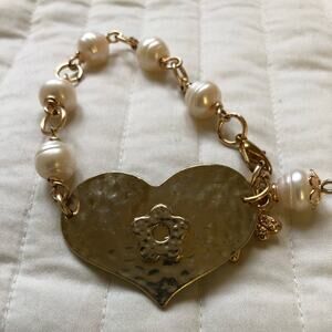 Pearl bracelet